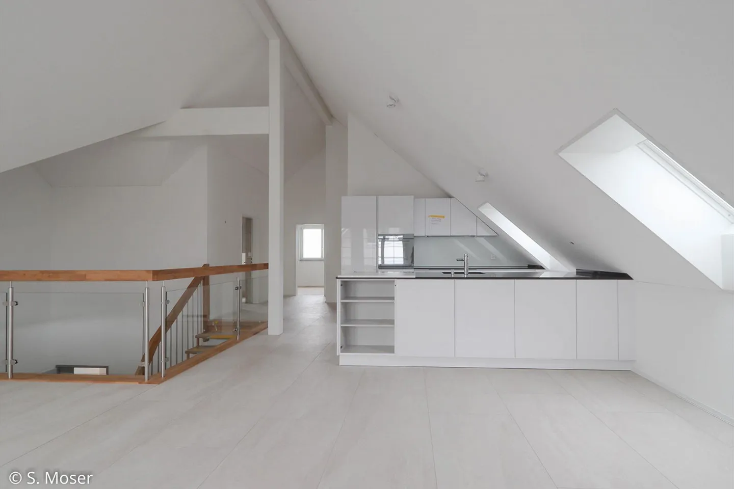 Modern penthouse apartment with high-quality finish - Photo 1 of 7