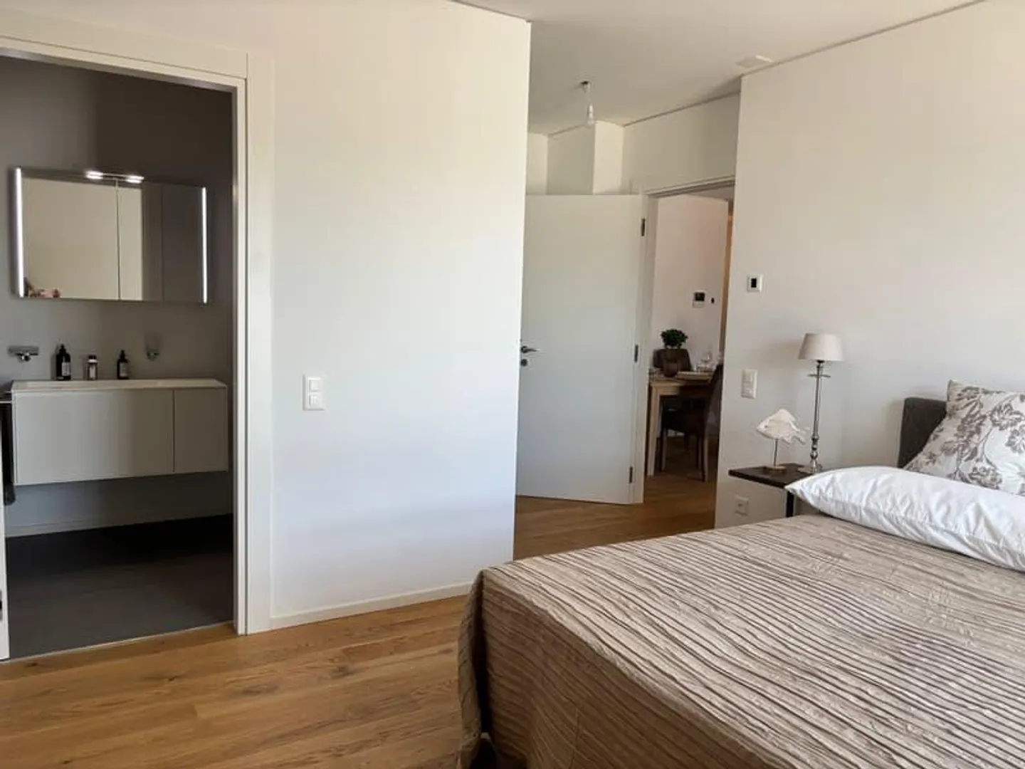 Appartamento moderno con vista lago - Foto 5 di 8