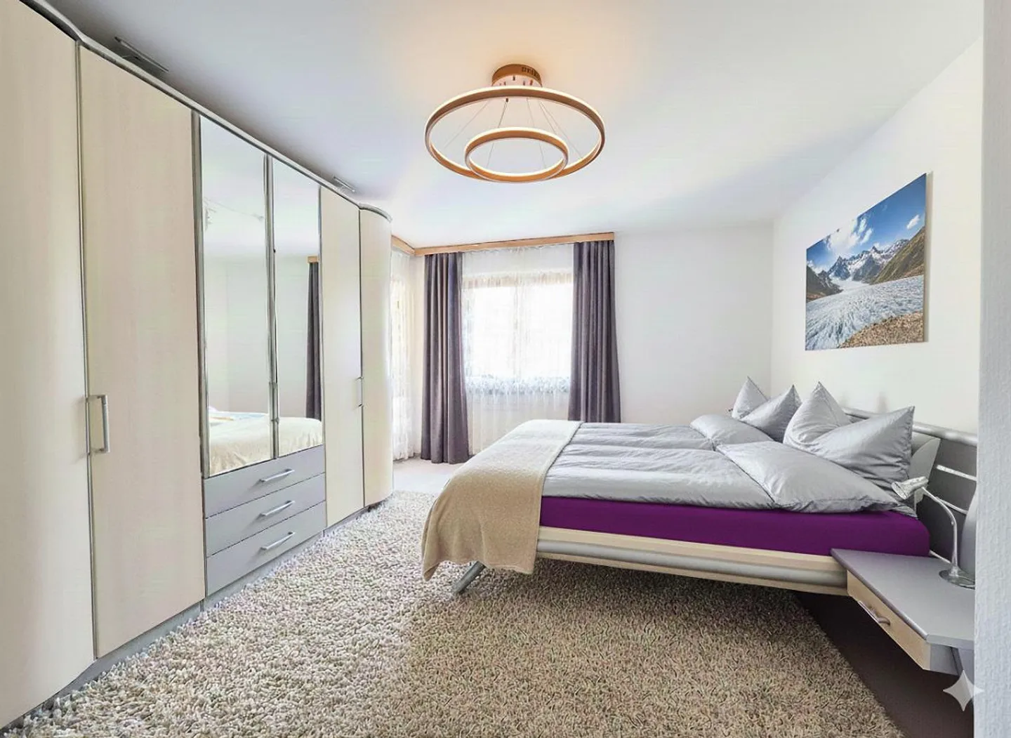 Posizione centrale: tranquilla e luminosa nel centro di Brig, molto vicino alla stazione - Foto 5 di 11