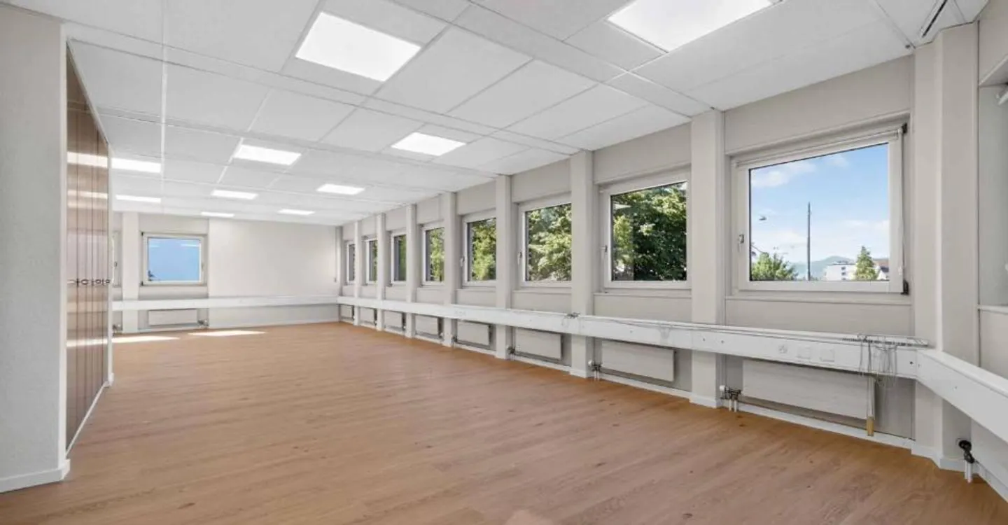 Il tuo futuro ufficio/clinica in uno spazio ristrutturato alle porte di Pully - Foto 2 di 6
