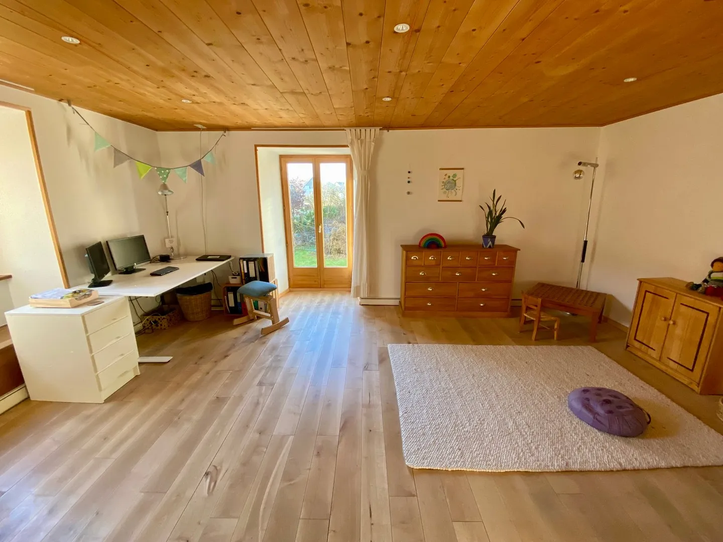 Casa spaziosa con giardino, garage, fienile - Foto 15 di 47