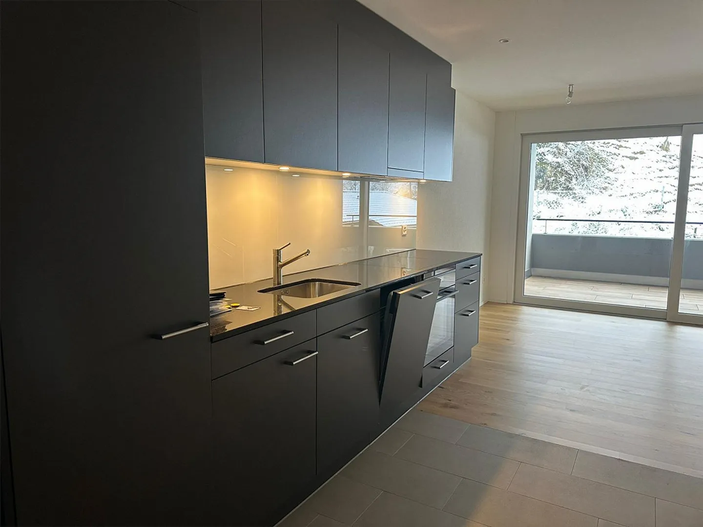 1 Room Apartment - Photo 3 of 7