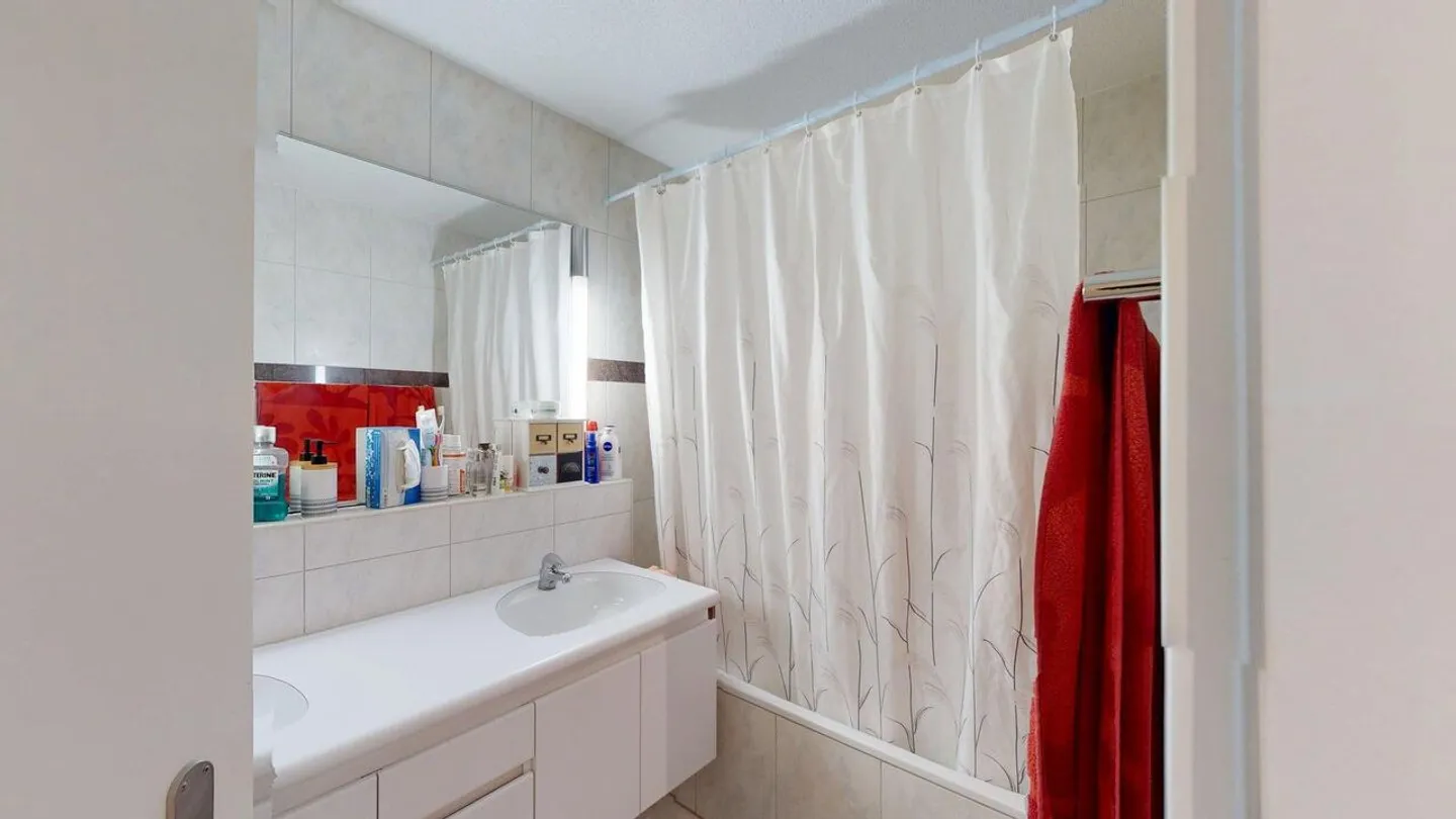 Charming Ground Floor Apartment - Photo 10 of 13