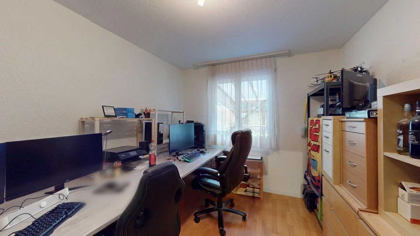 Charming Ground Floor Apartment - Photo 11 of 13