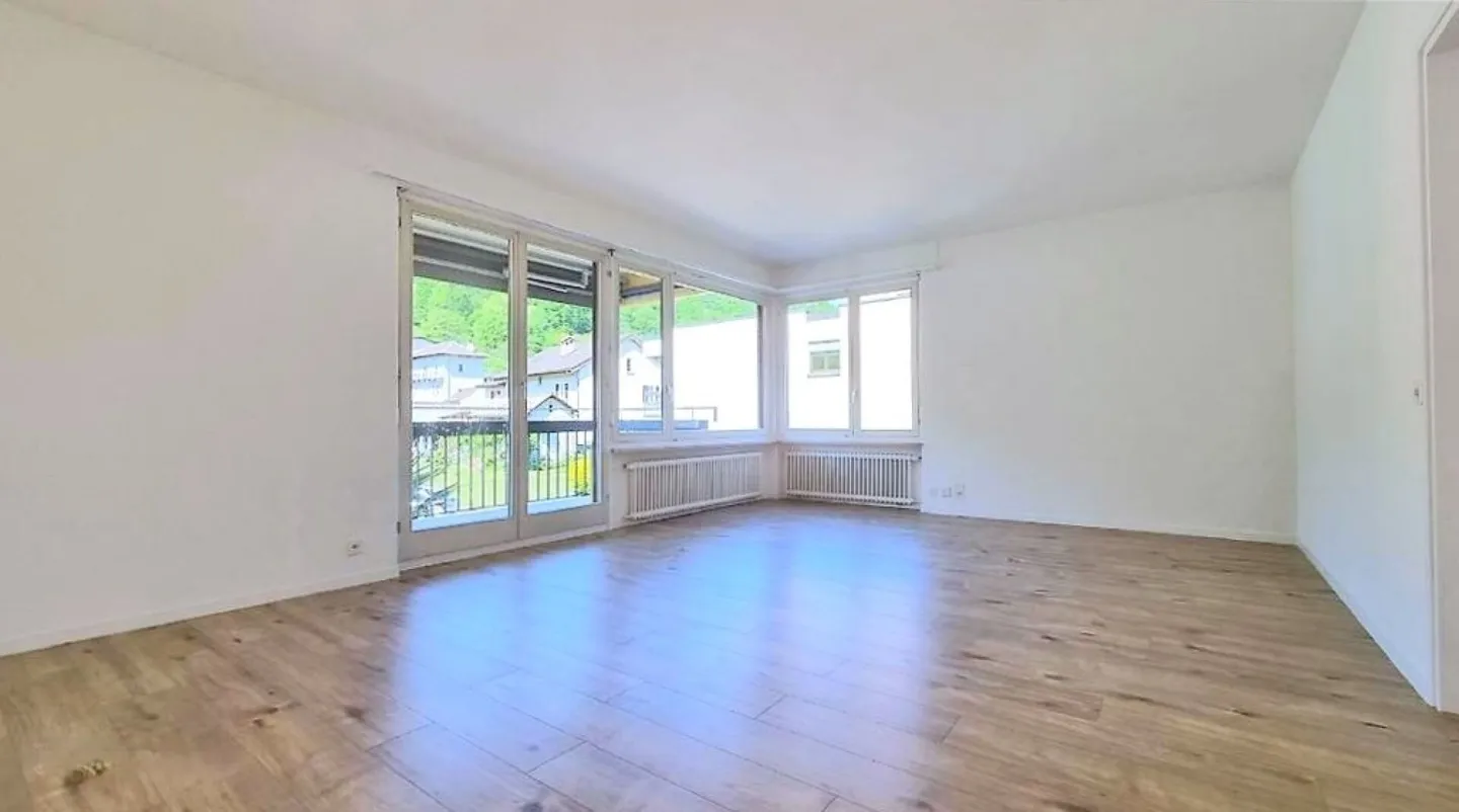 Appartamento ristrutturato di 3,5 locali a Losone - Foto 3 di 7