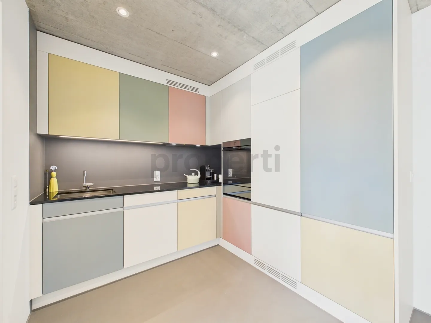 Moderno appartamento di 2,5 stanze con area giardino a Zurigo - Foto 2 di 10