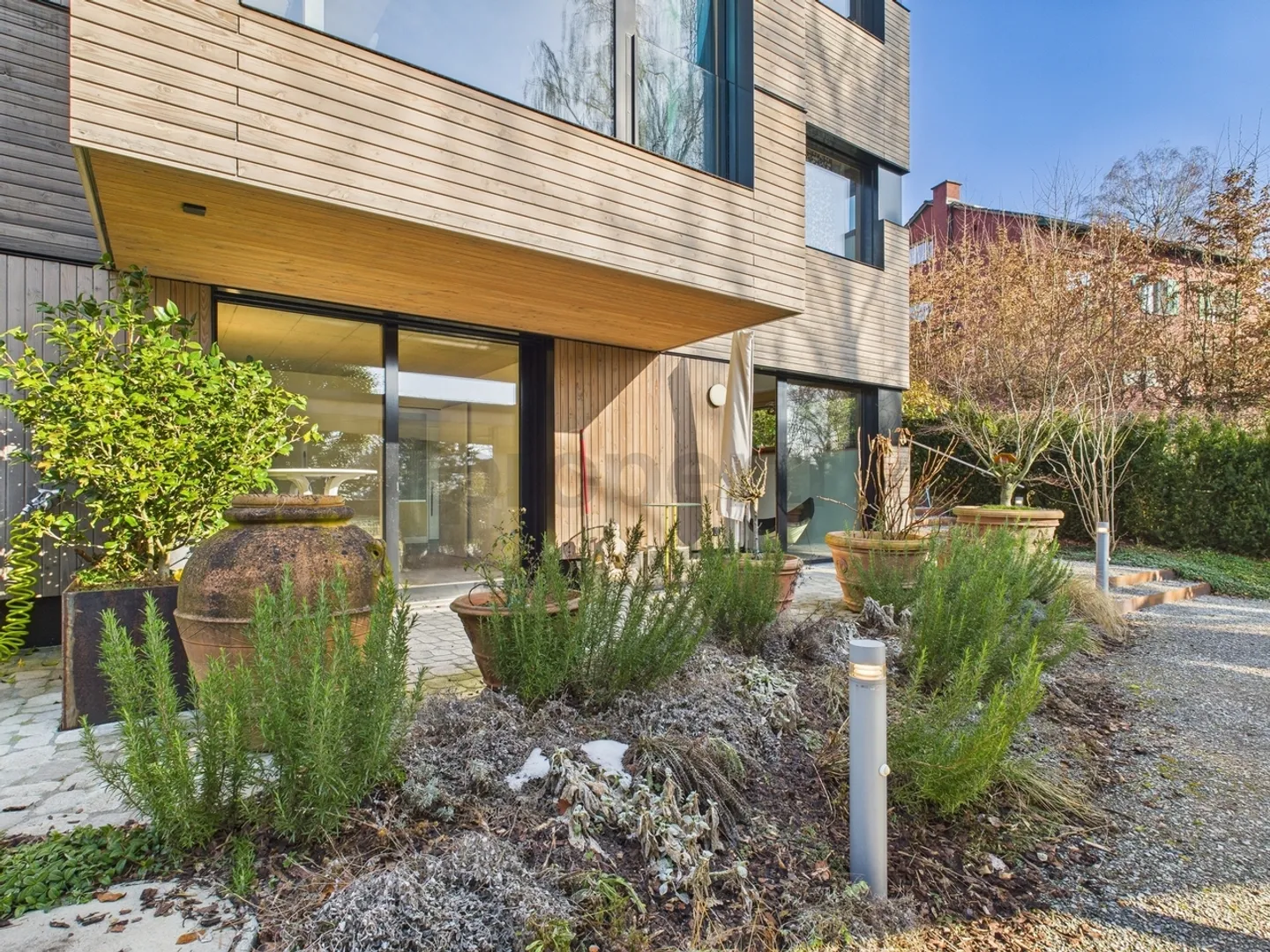 Moderno appartamento di 2,5 stanze con area giardino a Zurigo - Foto 9 di 10