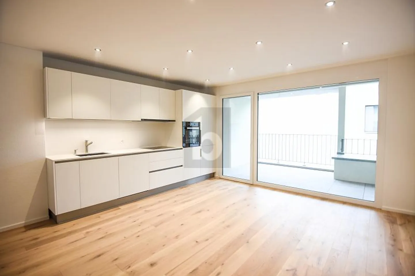 2.5 Room Apartment - Photo 1 of 6