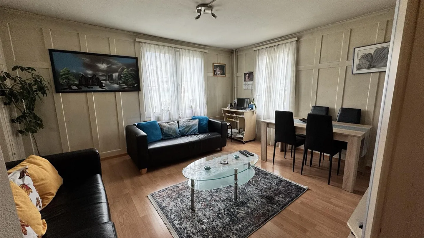 Renovated 3.5 Room Apartment for Rent - Photo 1 of 9