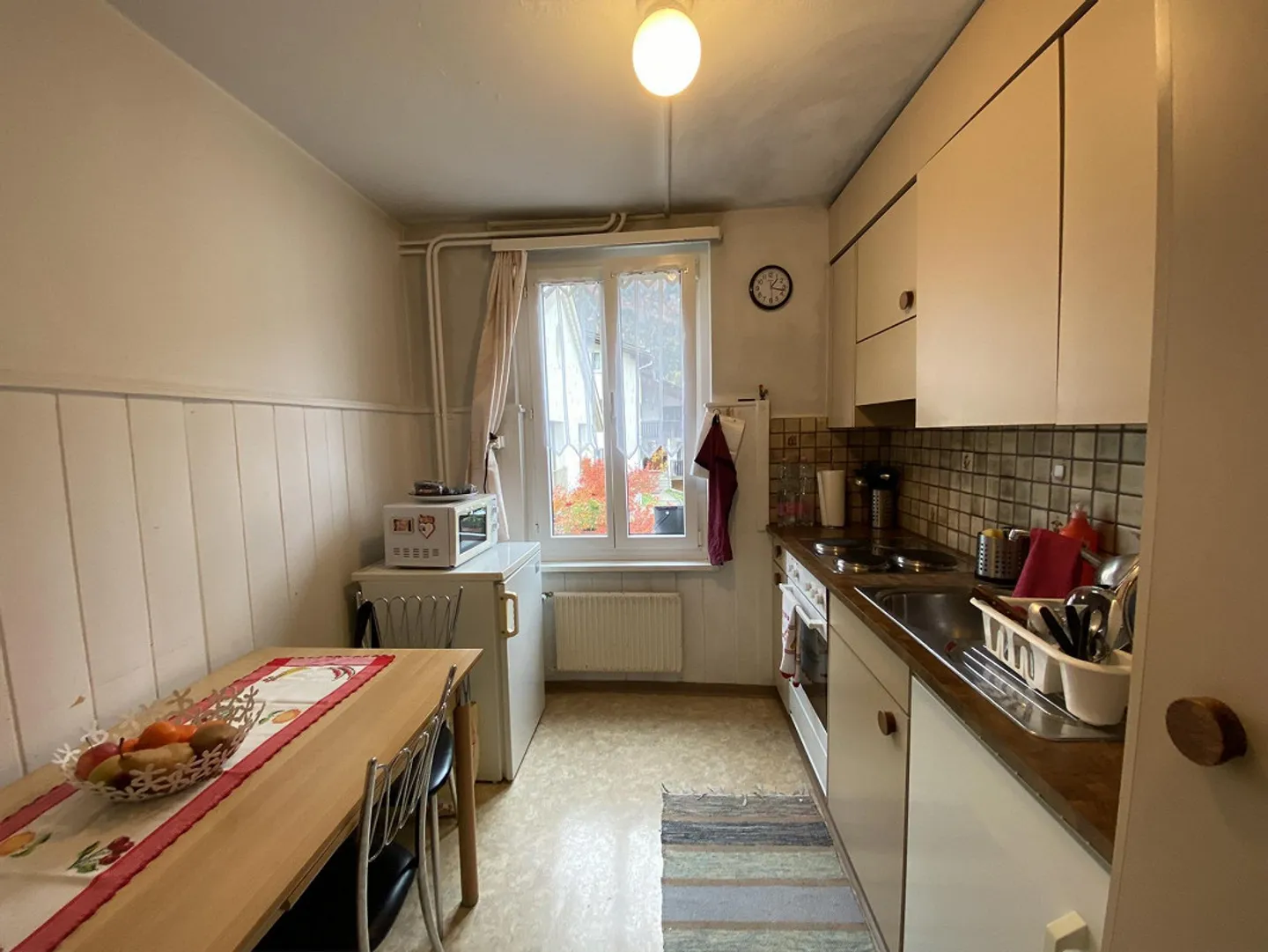 Renovated 3.5 Room Apartment for Rent - Photo 3 of 9