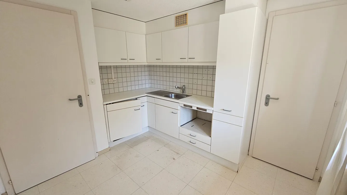 Renovation Opportunity Apartment - Photo 9 of 13