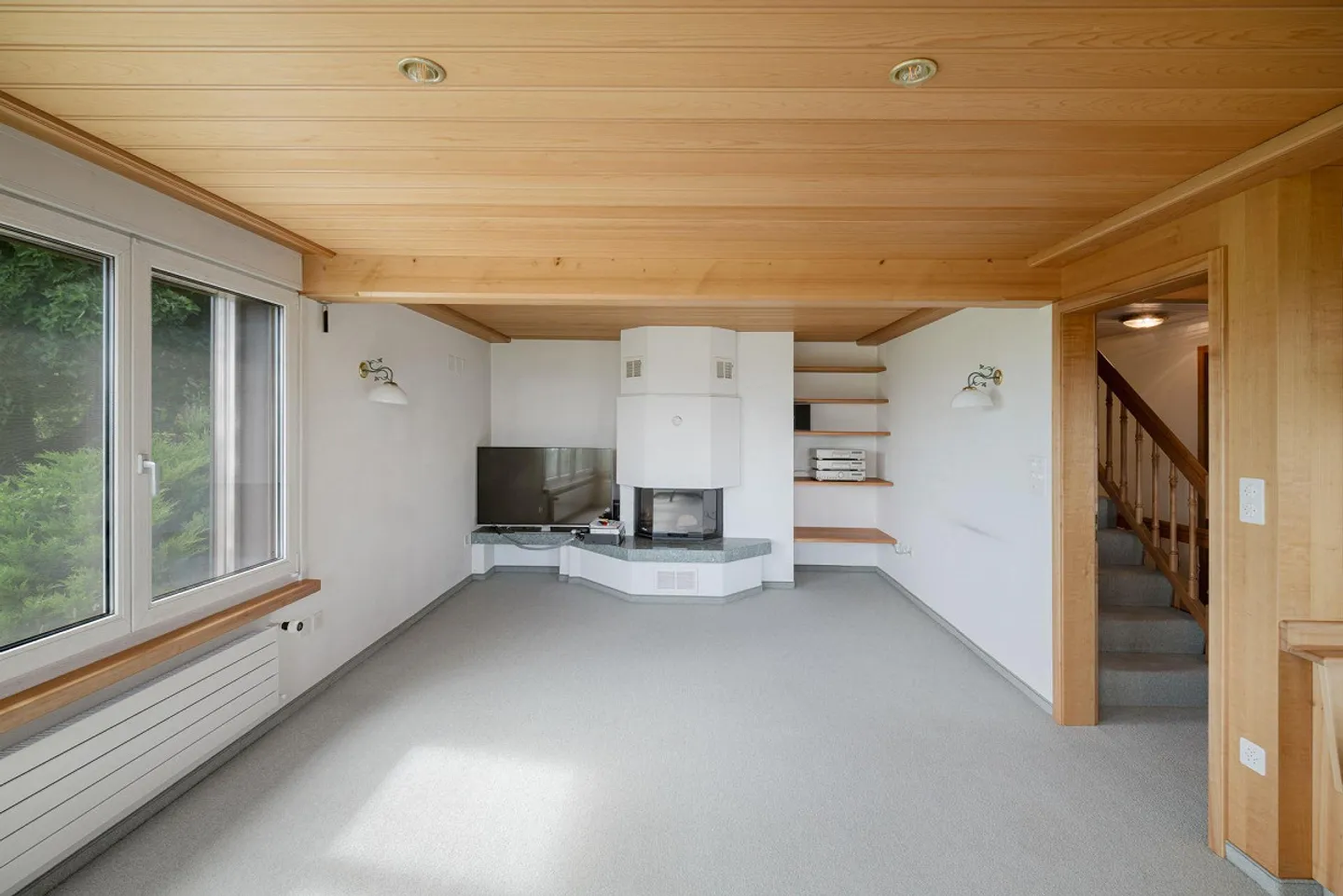 Affascinante casa di 5,5 stanze con vista unica e piscina interna - Foto 5 di 14