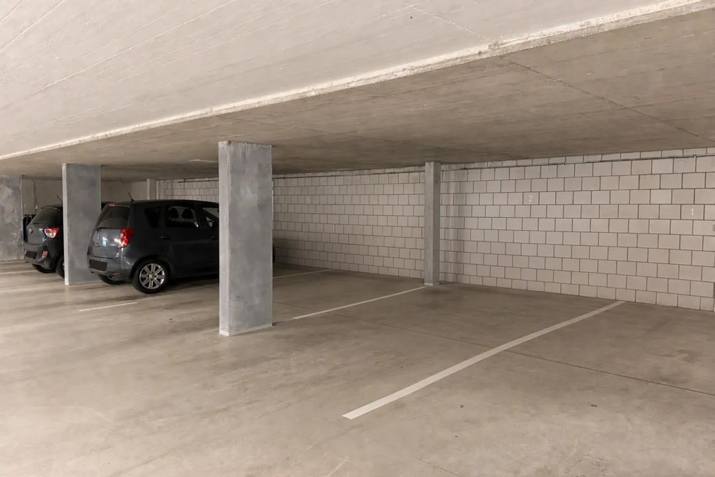 Underground parking space for rent - Photo 1 of 1