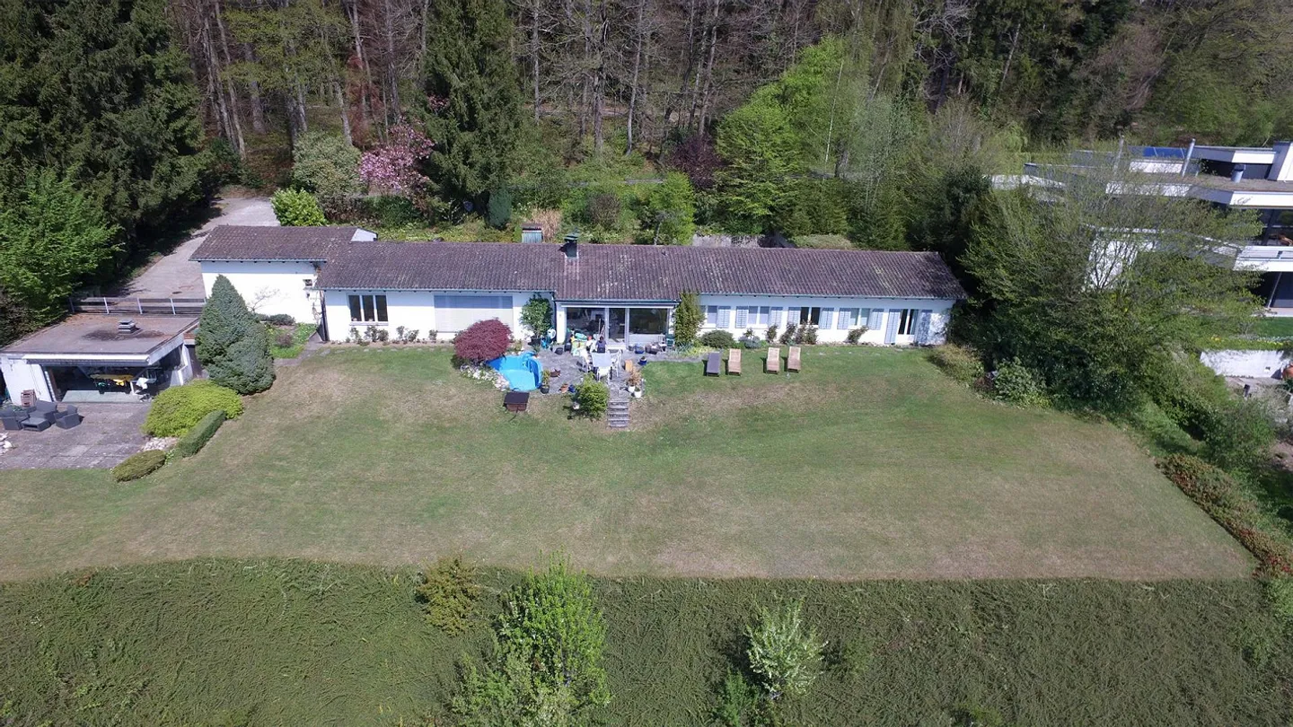 Villa de campagne exclusive de 7½ pièces avec panorama sur Zurich et Zug - Photo 1 sur 18