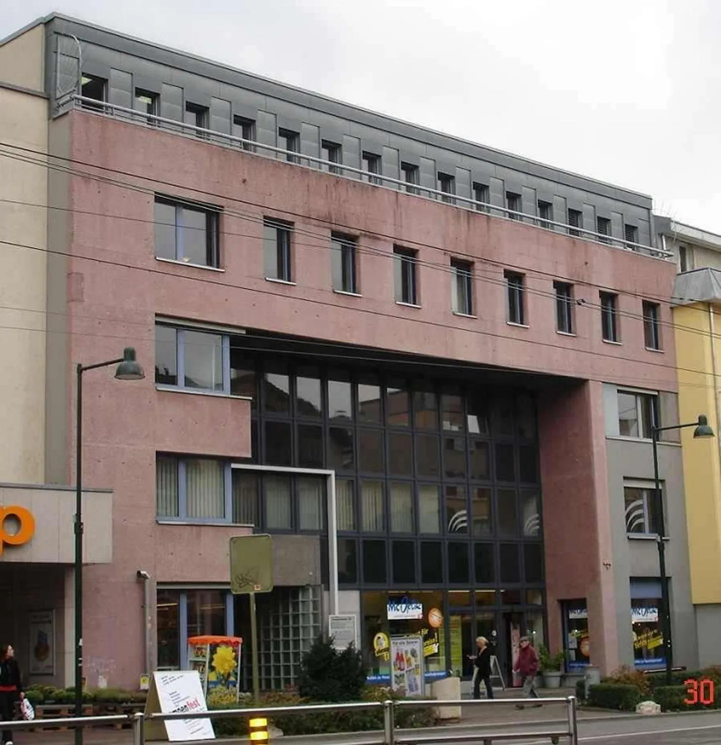 Geräumiger Einstellplatz in Birsfelden - Foto 1 von 1
