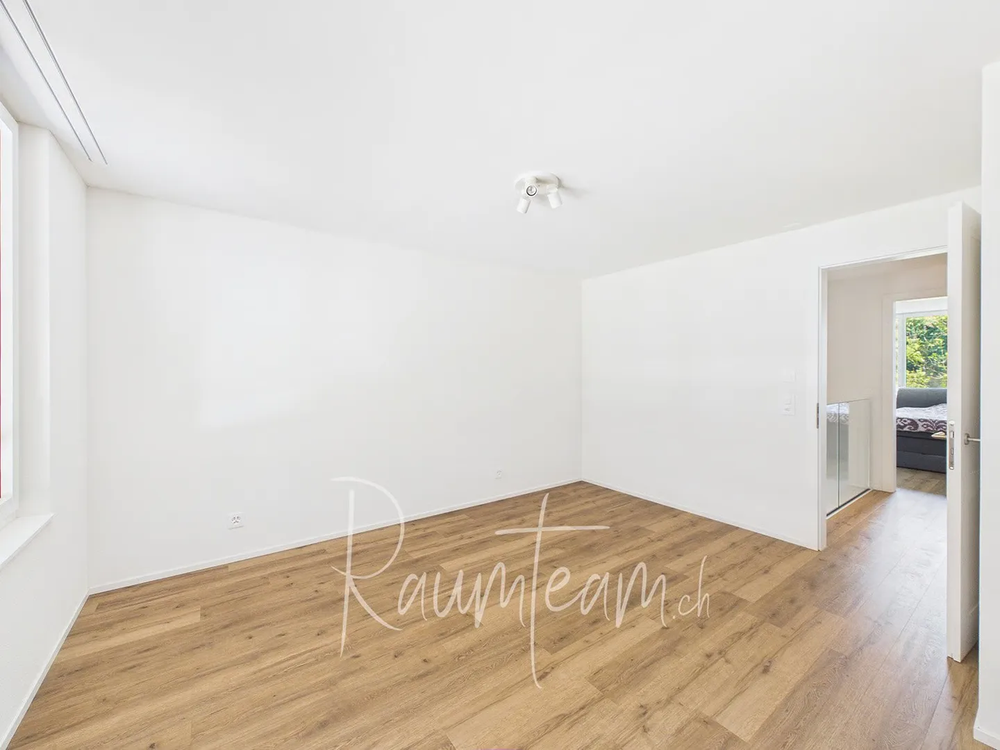 Modern 5.5-room terraced house in Tägerwilen – New construction 2023 with Minergie standard - Photo 9 of 15