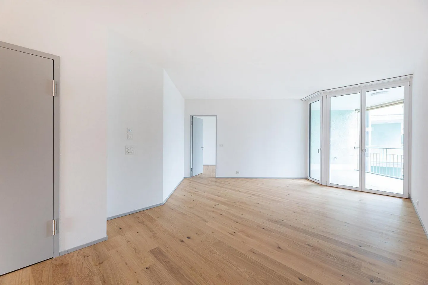 RIDUZIONE DEL PREZZO: Appartamento nuovo da sogno con una disposizione ideale degli spazi! - Foto 2 di 9