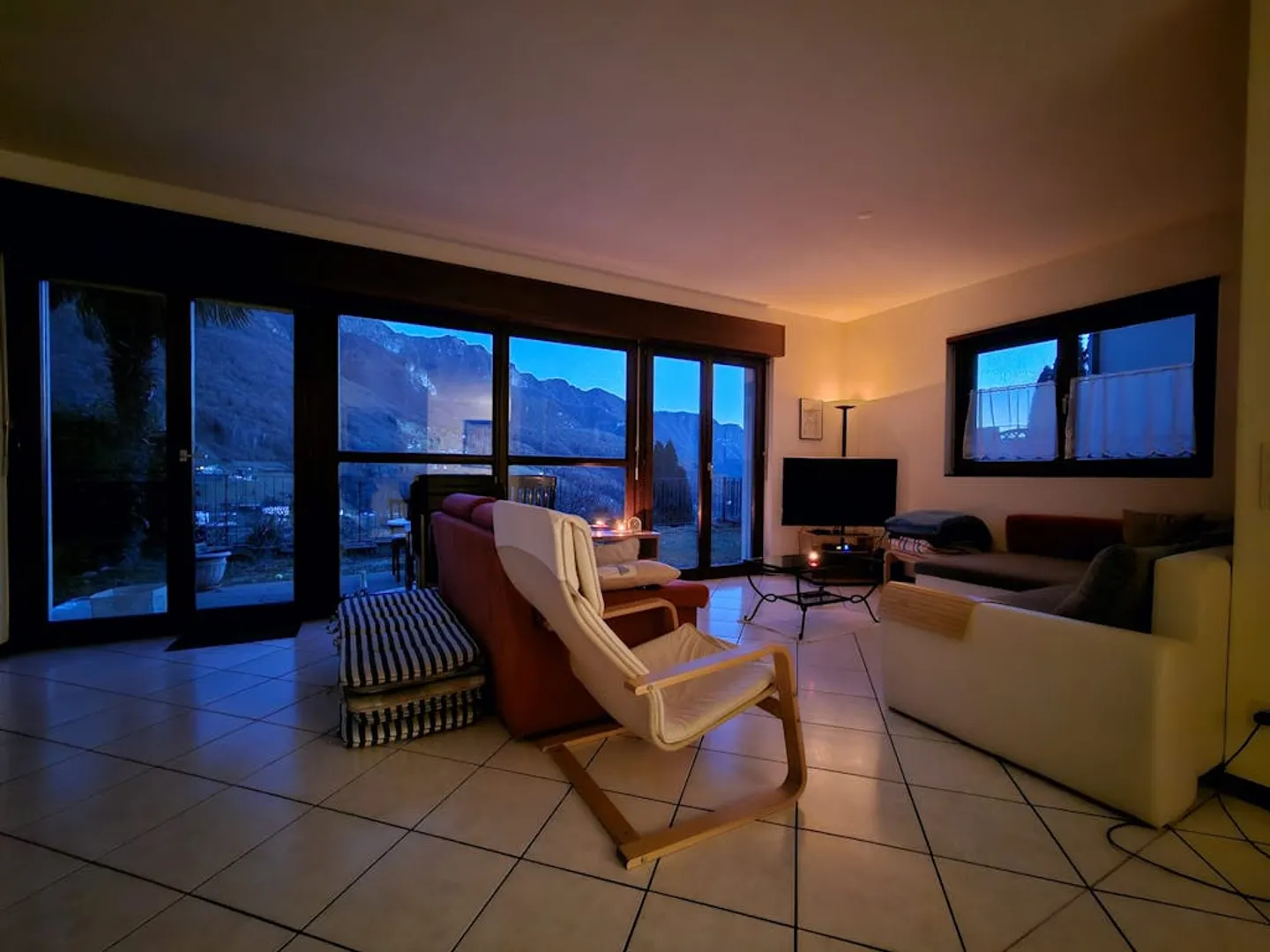 Casa singola in affitto - Foto 3 di 10