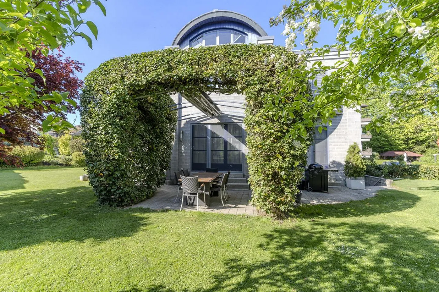 Casa unifamiliare con oasi di giardino - Foto 11 di 12