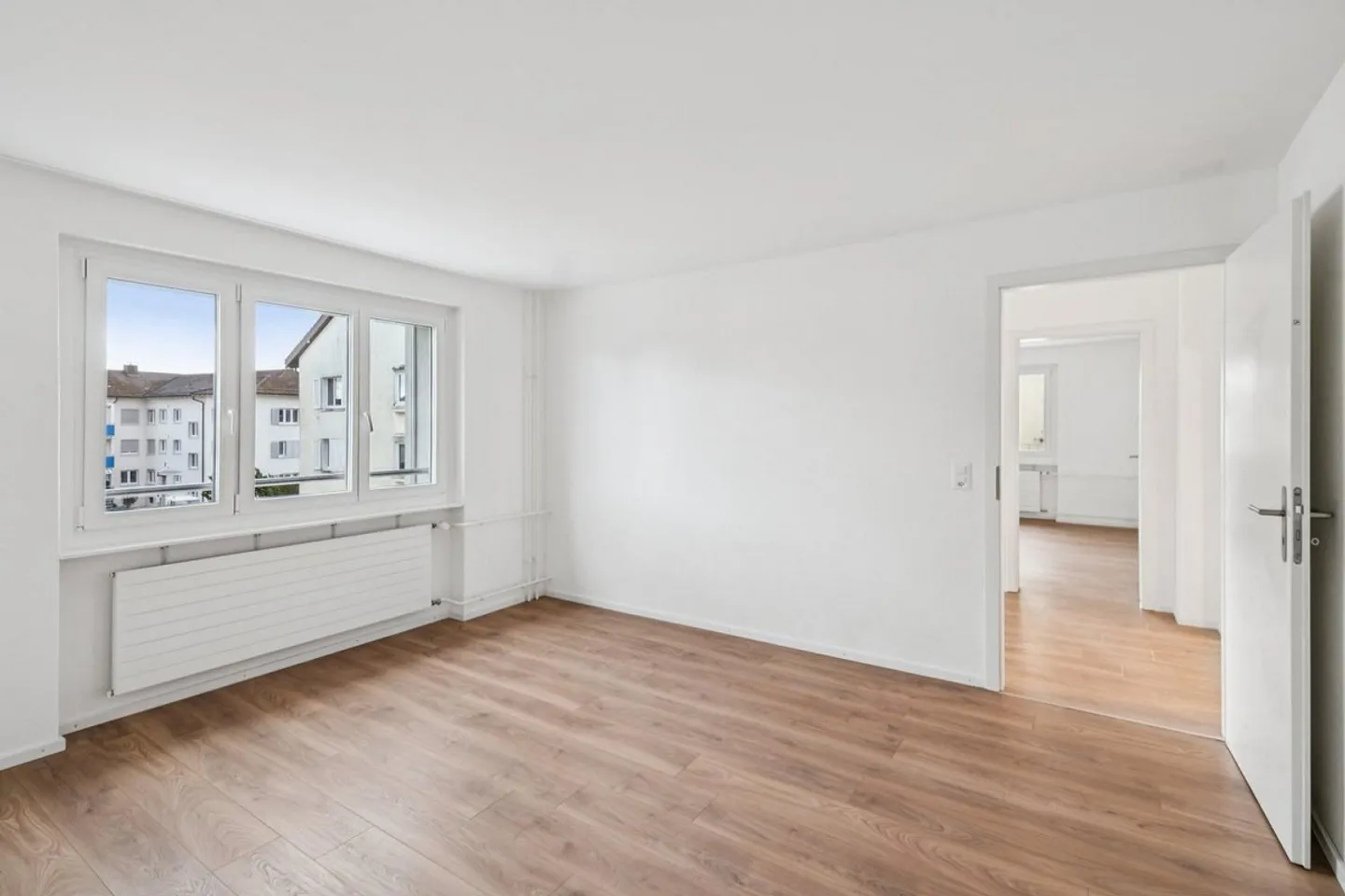 Arrive. Breathe. Be at home 4.5-room apartment with balcony - Photo 1 of 10