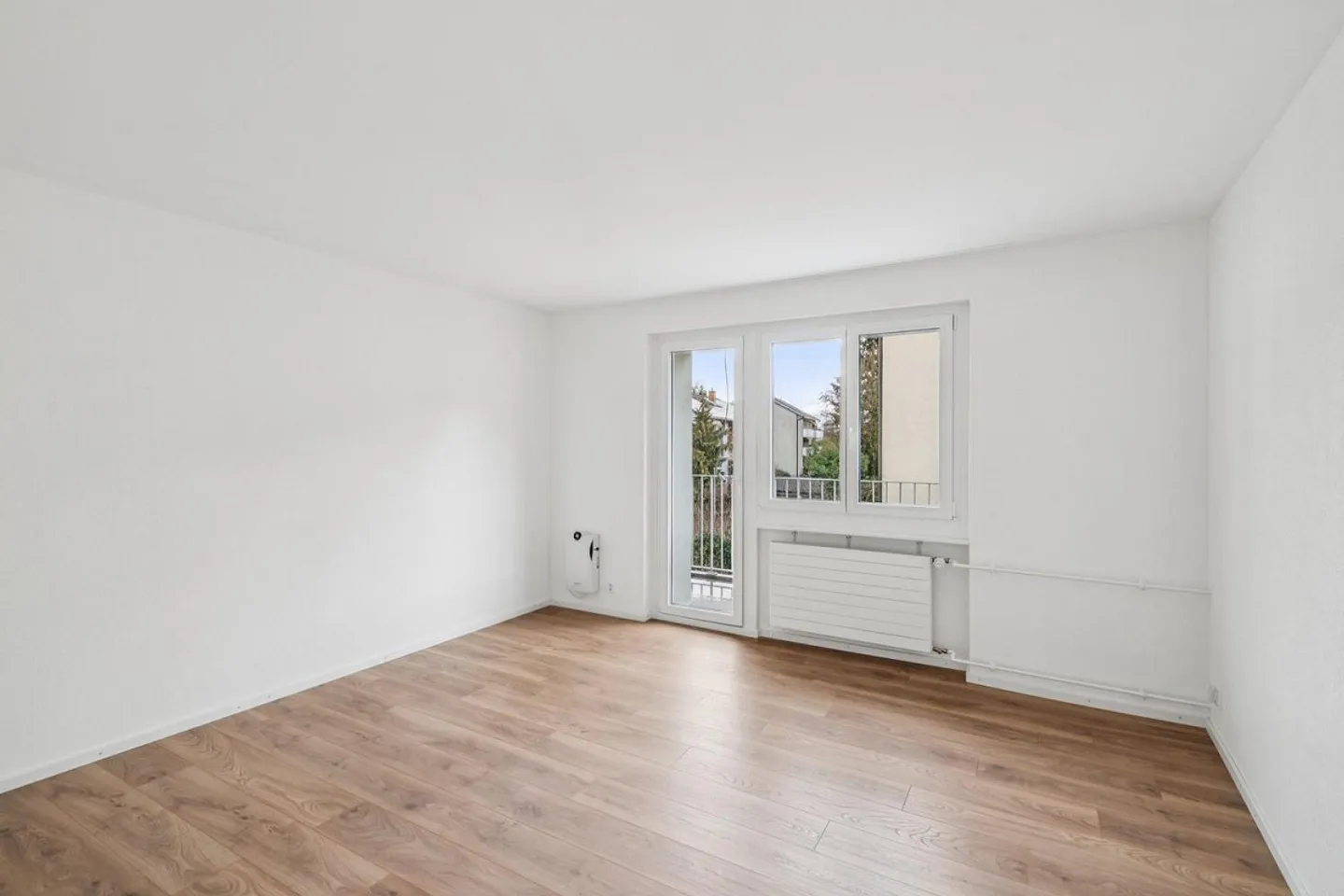 Arrive. Breathe. Be at home 4.5-room apartment with balcony - Photo 2 of 10