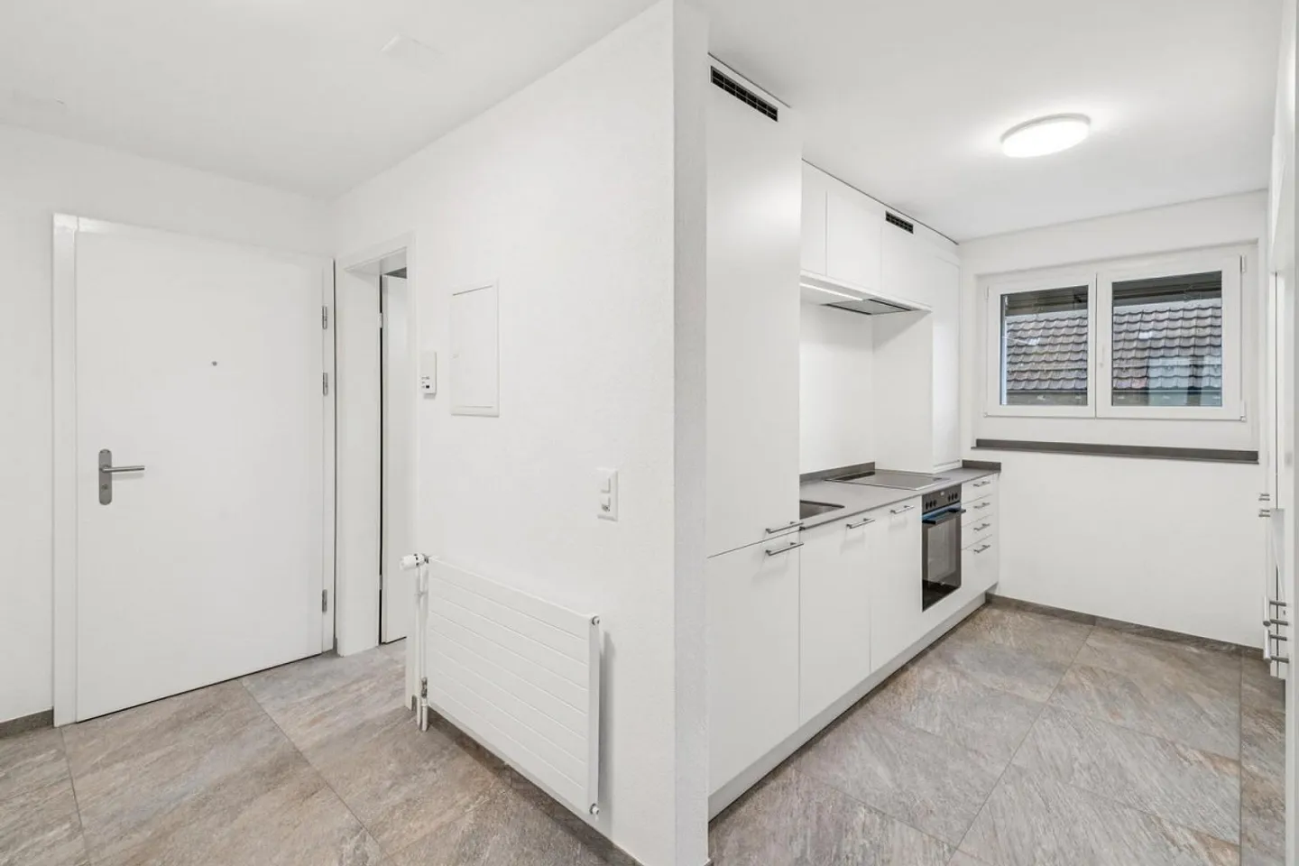 Arrive. Breathe. Be at home 4.5-room apartment with balcony - Photo 7 of 10