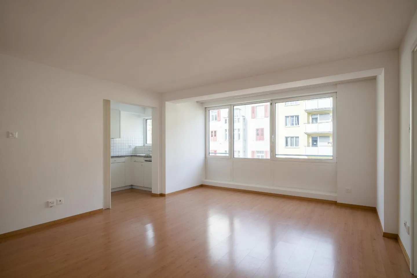 Living without a deposit - this apartment is waiting for you. - Photo 2 of 7