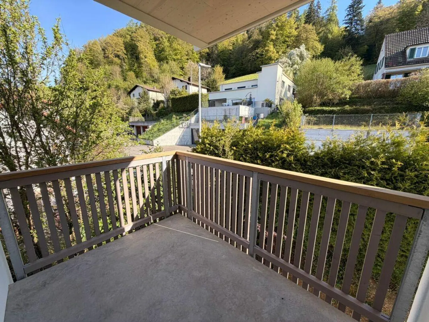 First occupancy: sunny 3.5 room apartment with a view in a quiet location - Photo 6 of 14