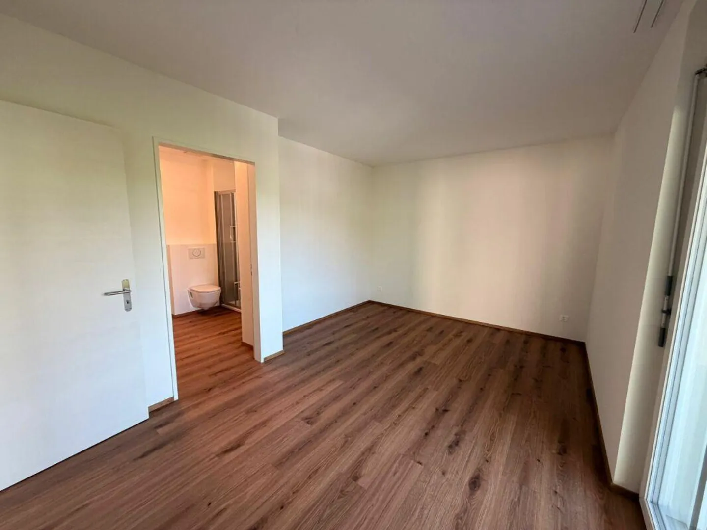 First occupancy: sunny 3.5 room apartment with a view in a quiet location - Photo 7 of 14