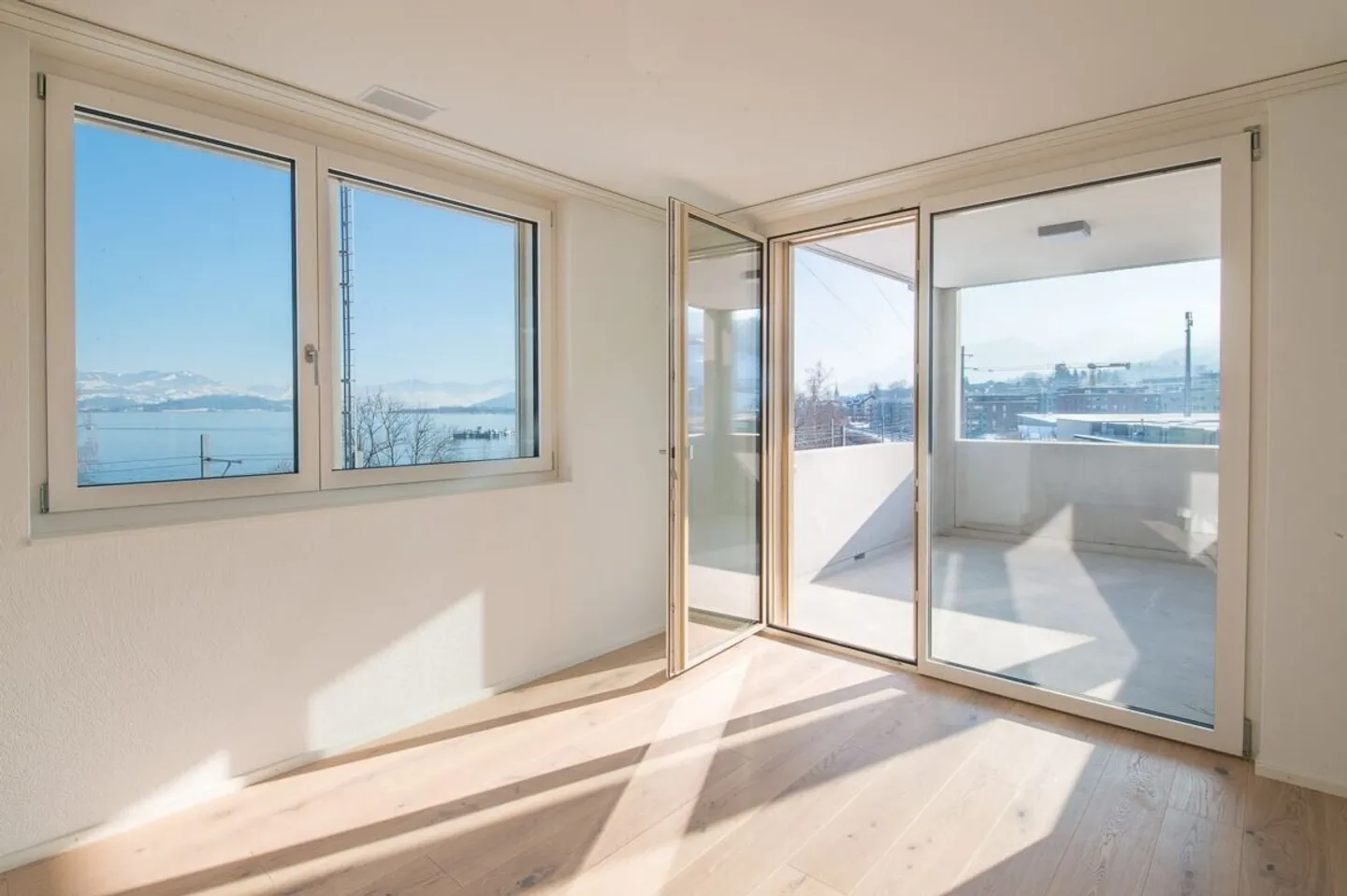 Your new home directly on Lake Zurich - Photo 2 of 5