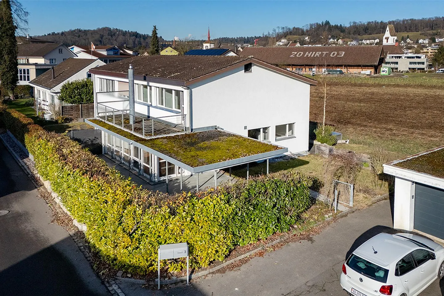Maison individuelle dans un quartier résidentiel attrayant avec potentiel - Photo 2 sur 14
