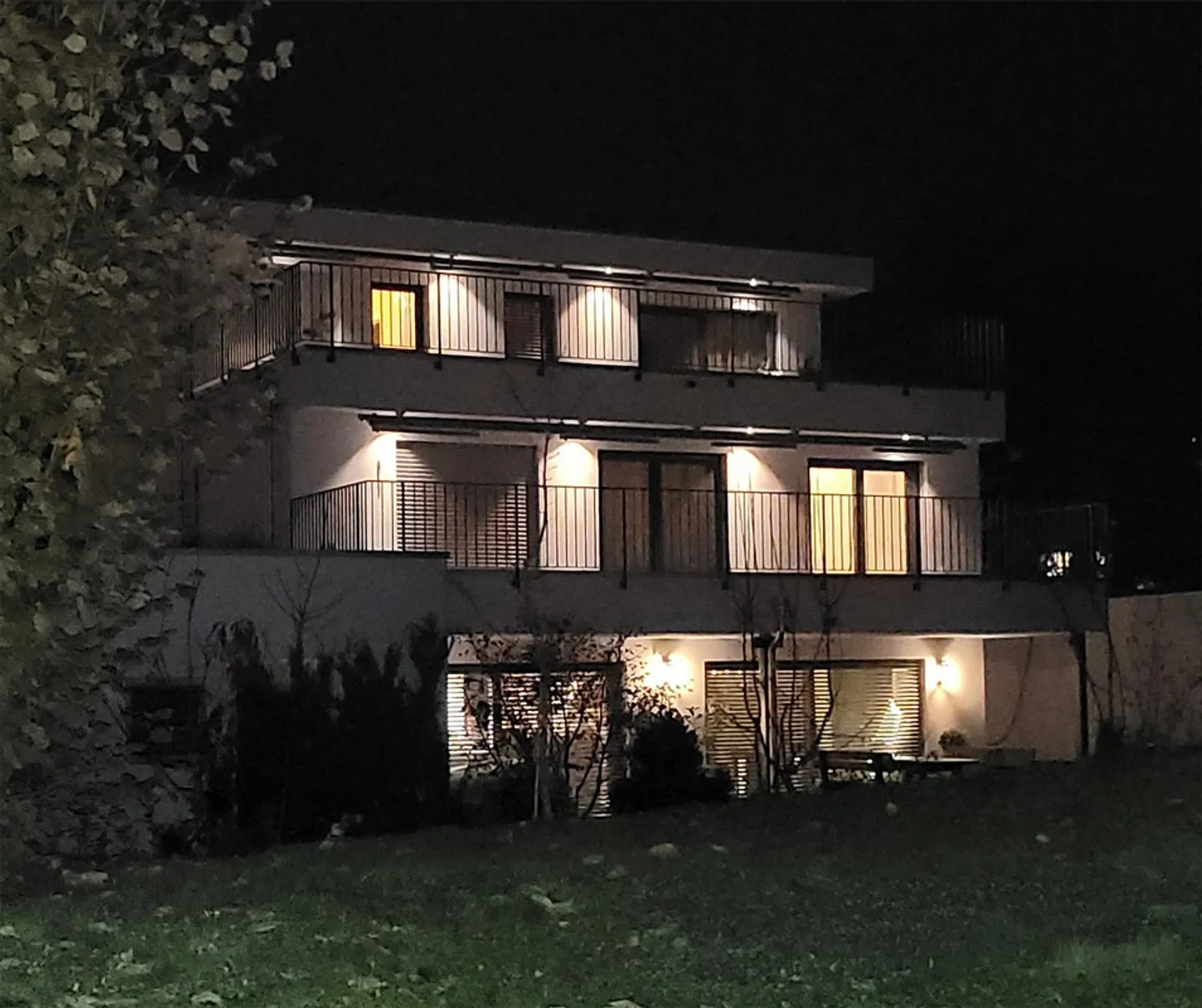 Luxusvilla mit Aufzug - Foto 1 von 3