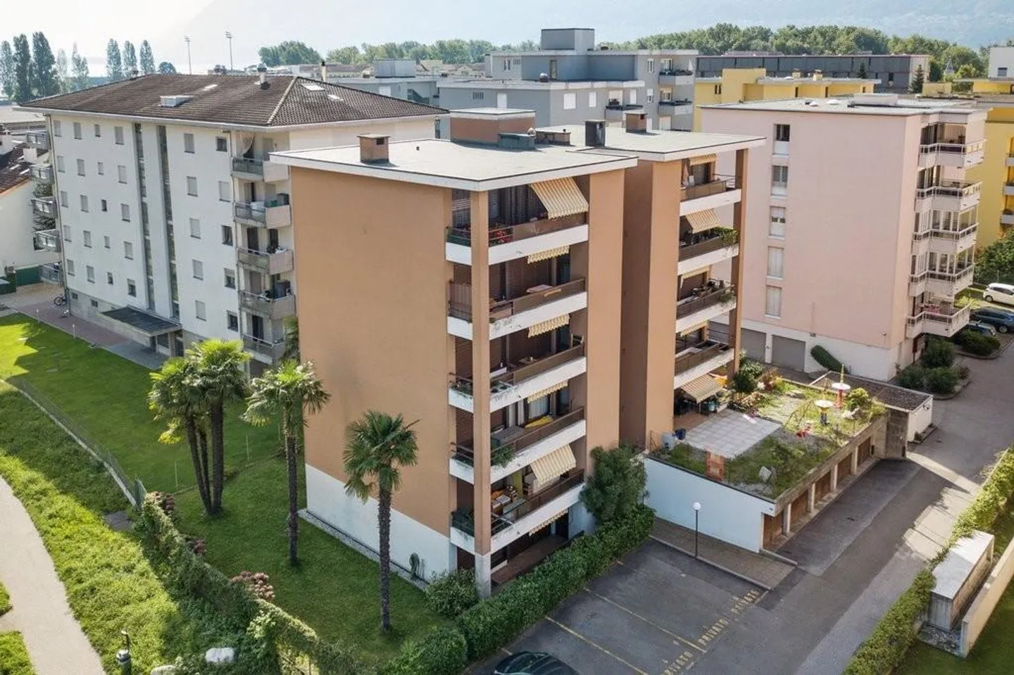 3.5 Room Apartment - Photo 2 of 7