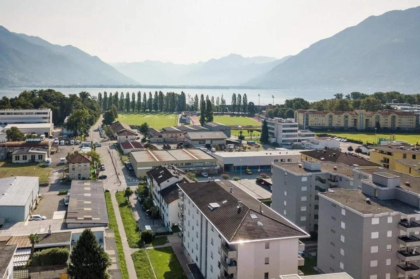 3.5 Room Apartment - Photo 3 of 7