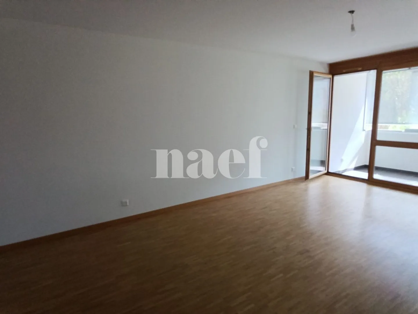 5-room apartment - Photo 3 of 4