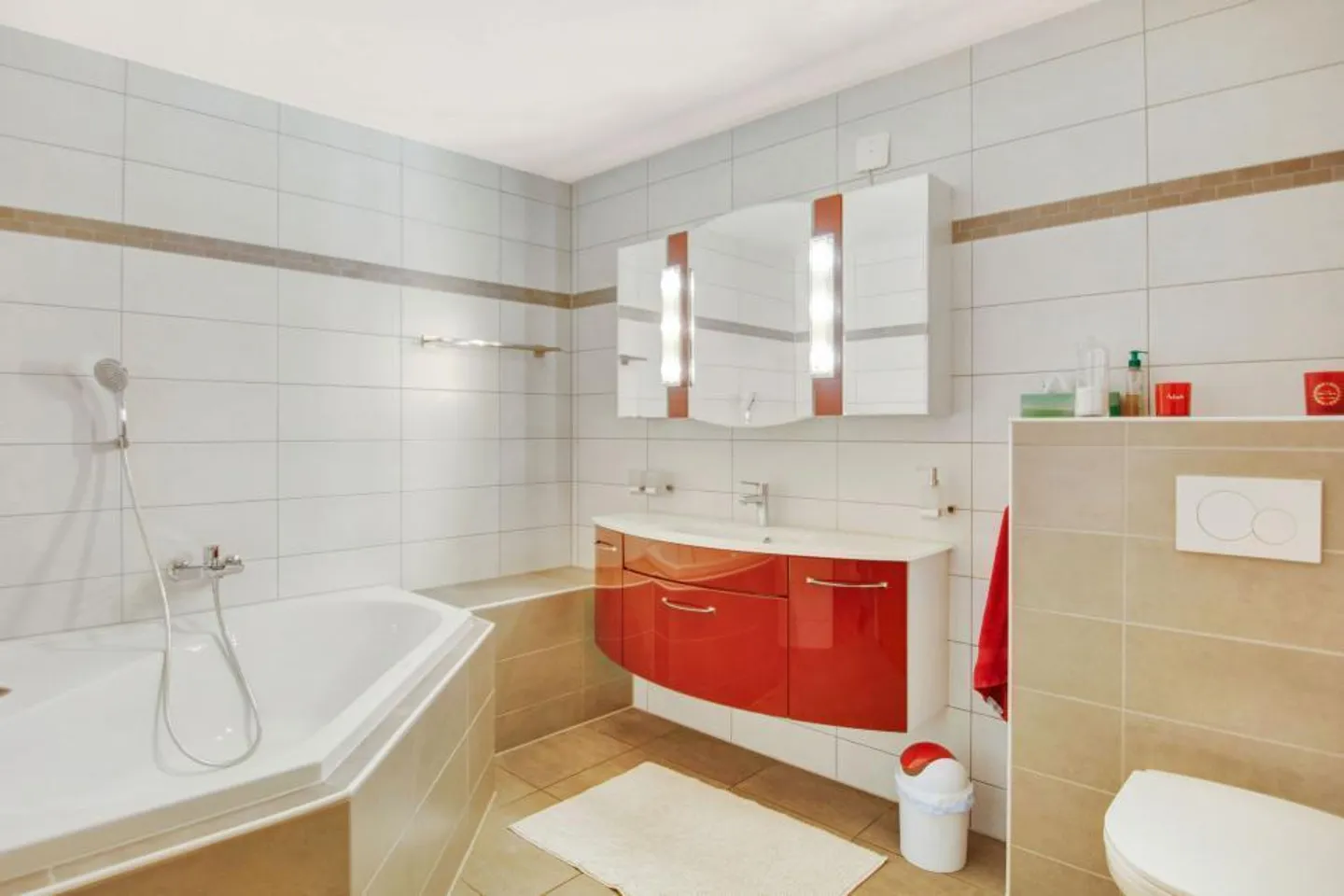 Magnifique appartement en penthouse de 5,5 pièces avec grande terrasse et vue imprenable ! - Photo 9 sur 13