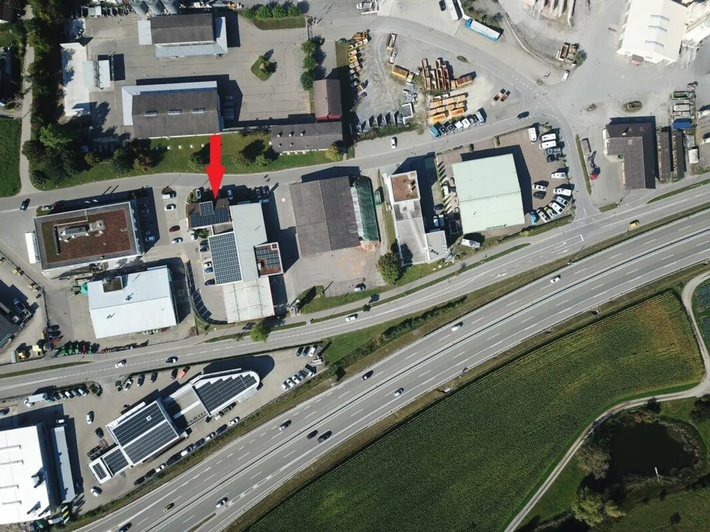 Bureaux et surfaces de cabinets à louer dans un emplacement de choix très fréquenté, avec 84 places de parking pour clients et locataires - Photo 15 sur 19