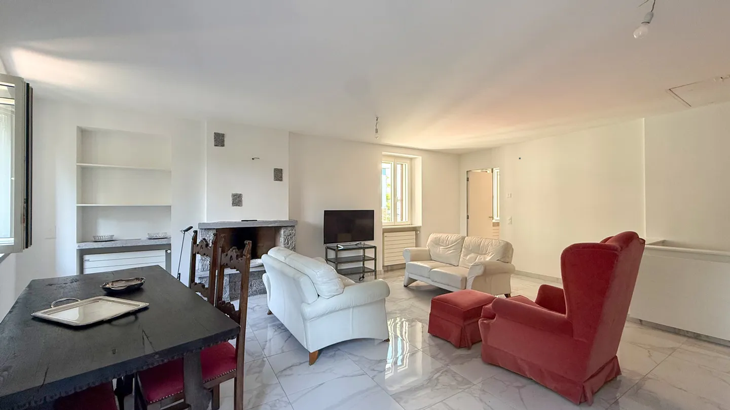 Cozy 2.5 room furnished apartment in Cassarate - Photo 1 of 6