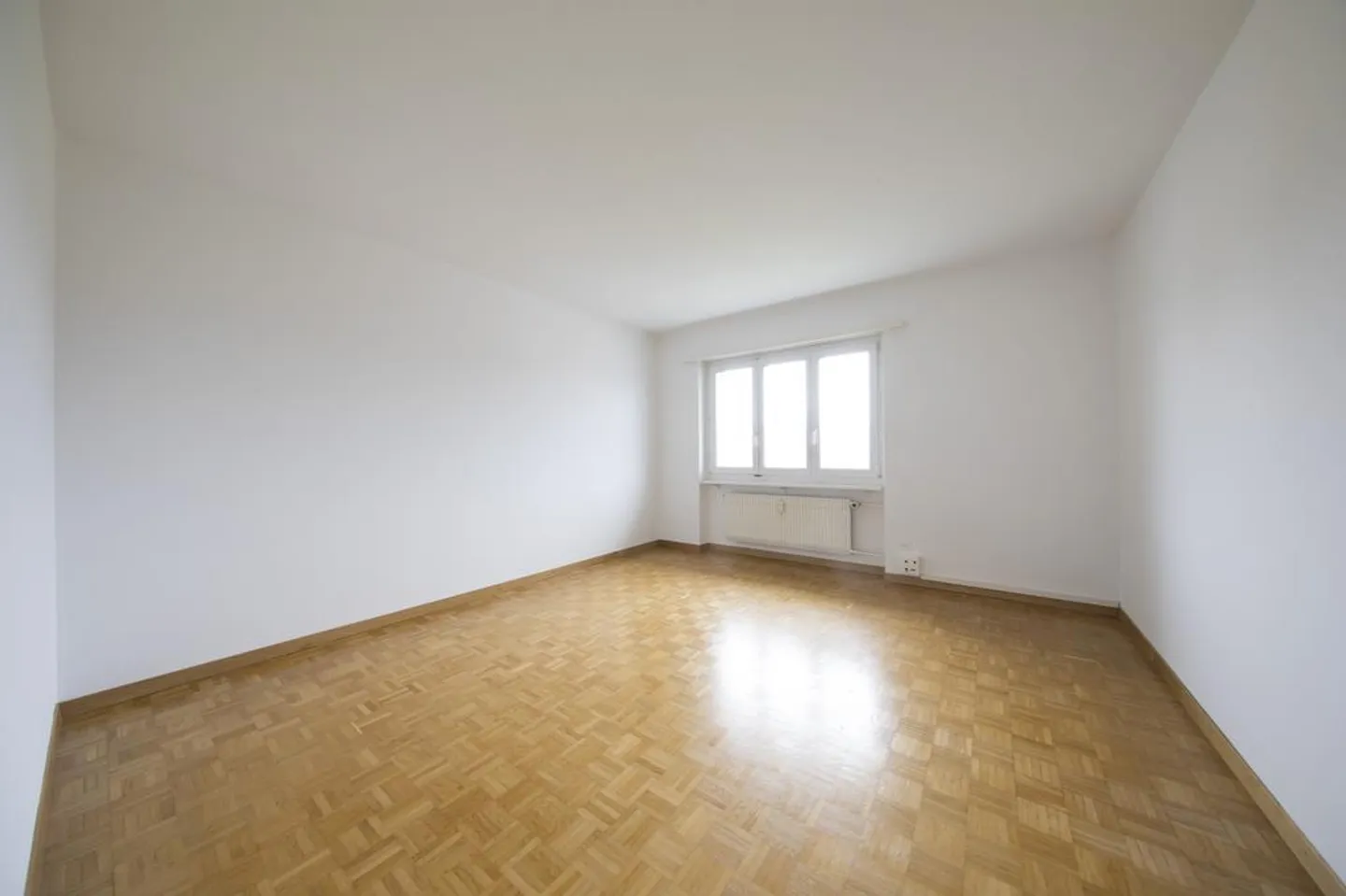 Ampio appartamento di 4 stanze in una bella posizione! - Foto 8 di 10