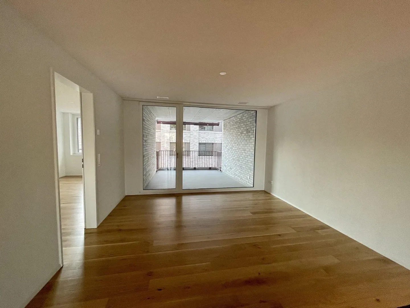 Livingandmore - Fascinating Living Culture - Photo 4 of 8