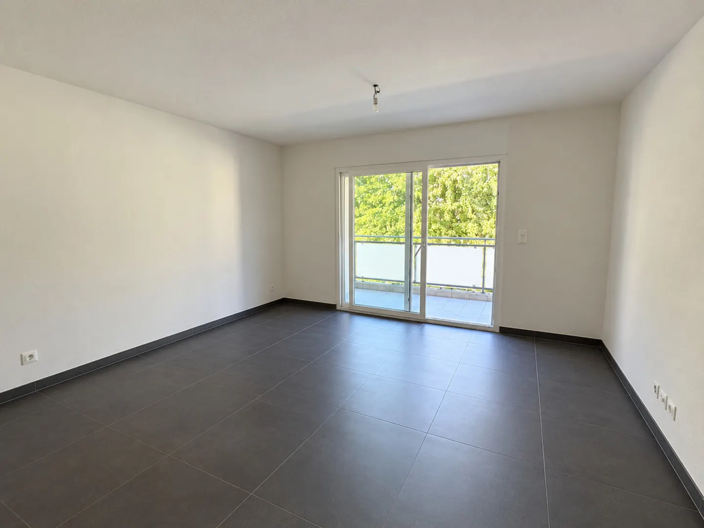 Appartement moderne à Martigny - Photo 2 sur 6