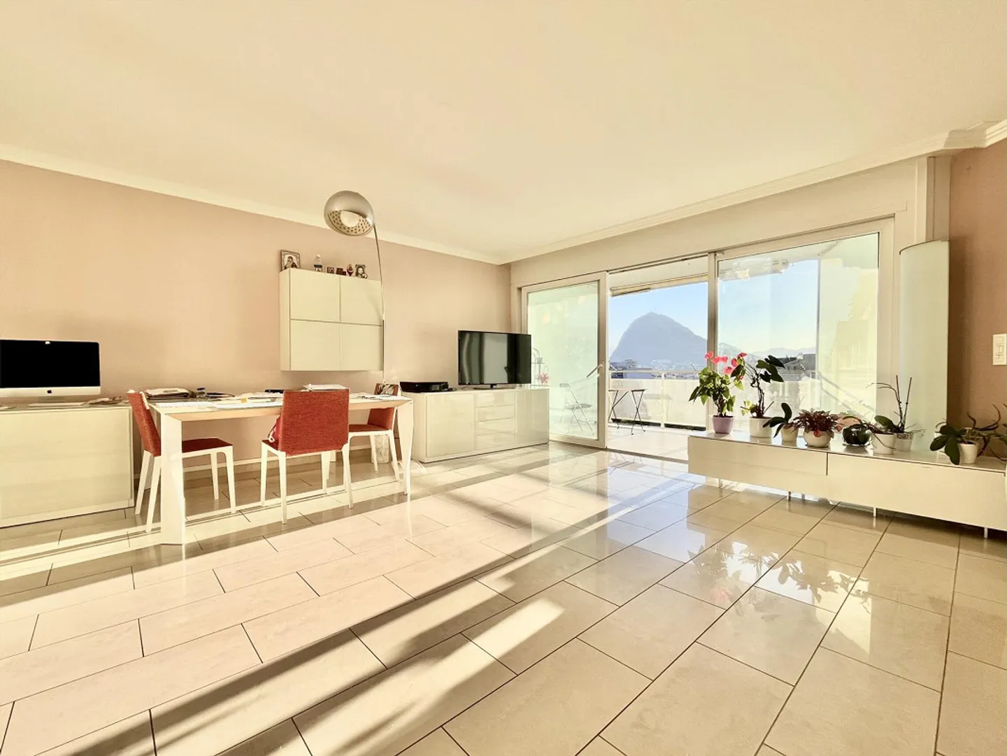 3.5-ZIMMER-ATTIKAWOHNUNG MIT DACHGARTEN IN PREGASSONA - Foto 1 von 11