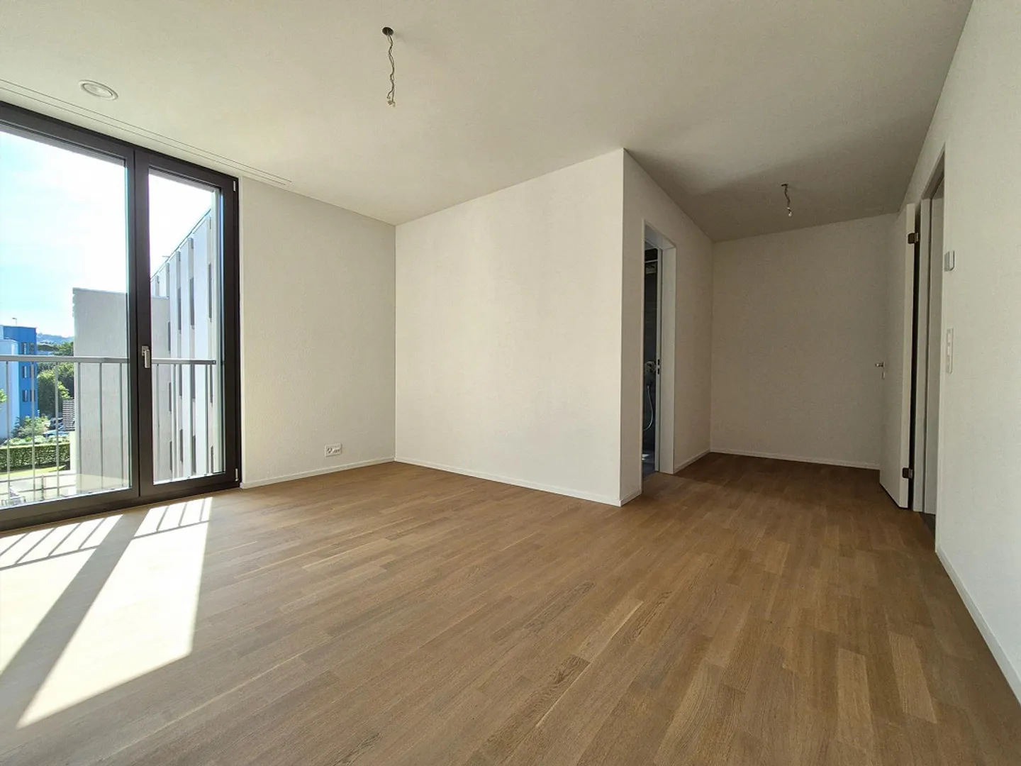 Comfort di Nuova Costruzione di Alta Qualità con Stile - Foto 6 di 13