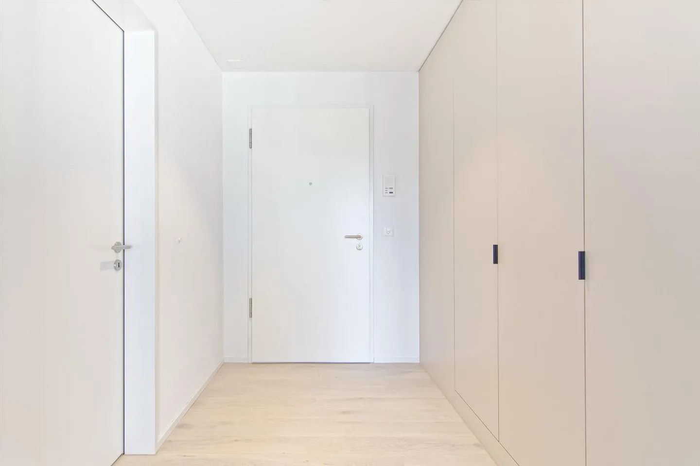 Appartamento attico attraente di 4,5 stanze con due logge - Foto 2 di 13