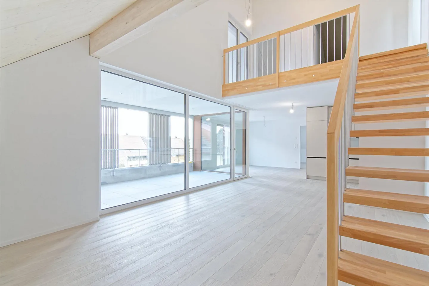 Appartamento attico attraente di 4,5 stanze con due logge - Foto 6 di 13