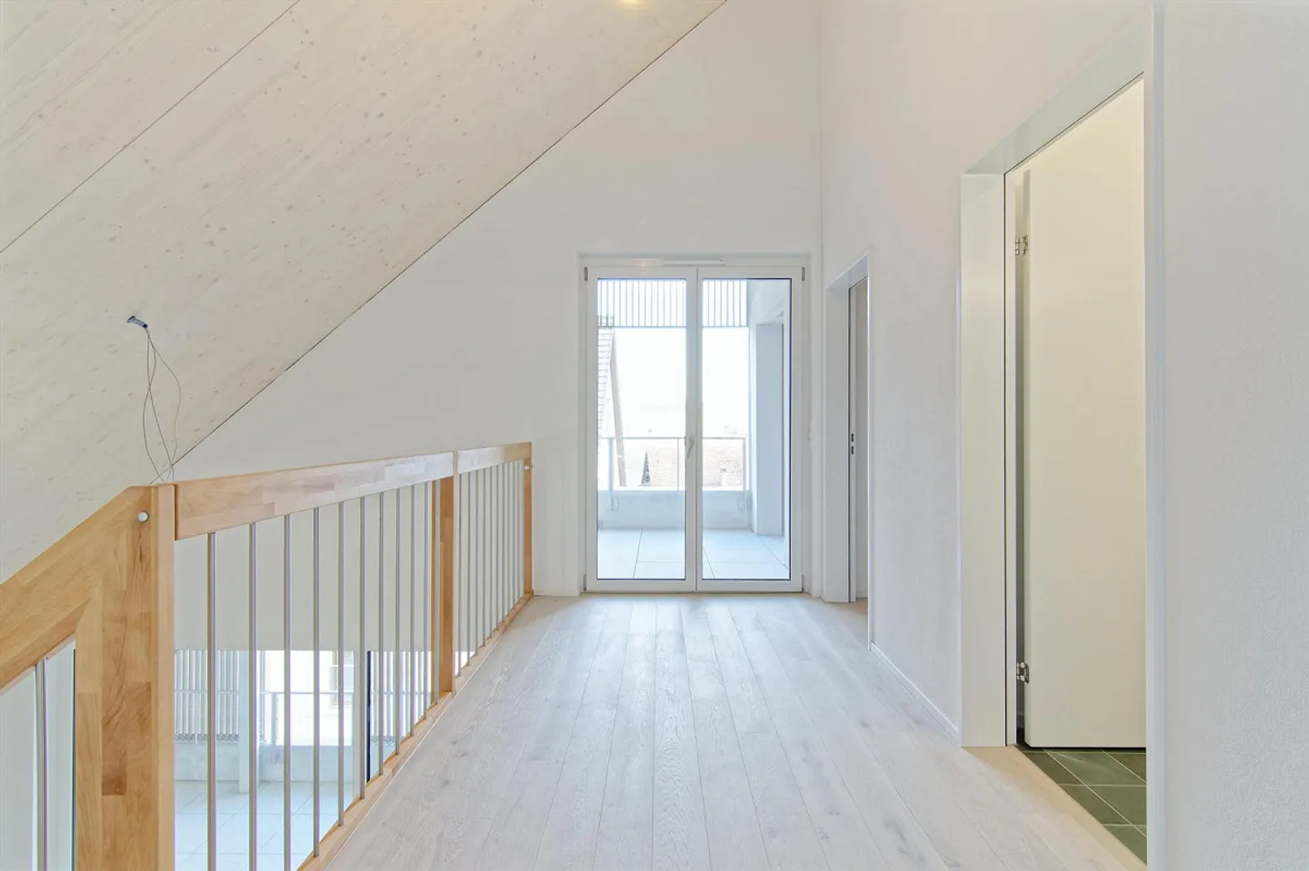 Appartamento attico attraente di 4,5 stanze con due logge - Foto 8 di 13