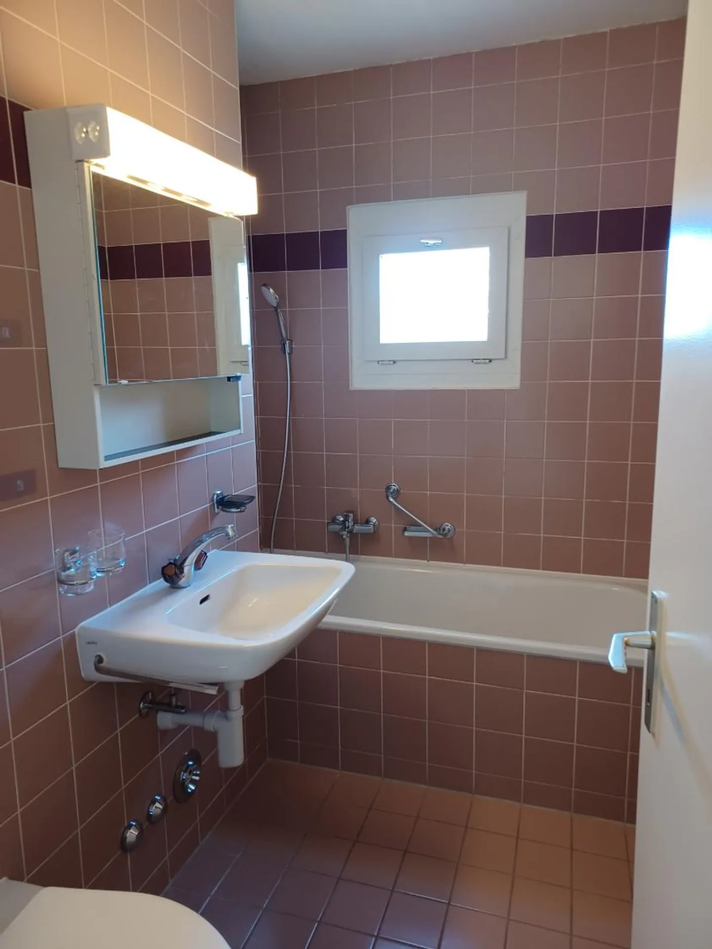 Appartement lumineux à Sallaz - Photo 4 sur 7