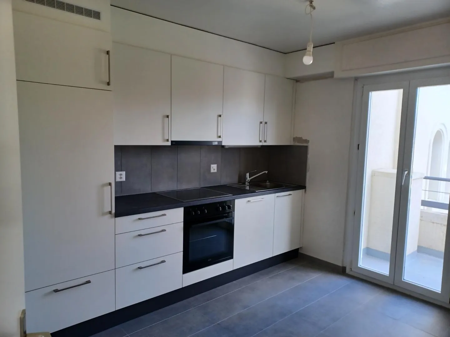 Appartement lumineux à Sallaz - Photo 3 sur 7