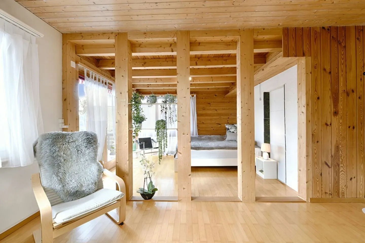 8.5-Room Single-Family House with Apartment in Rumlikon - Photo 8 of 14