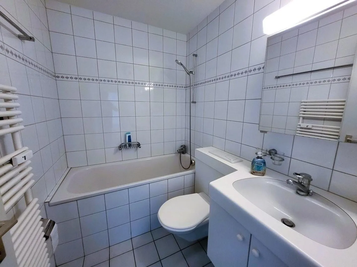 Charmante Wohnung mit Balkon - Foto 3 von 7